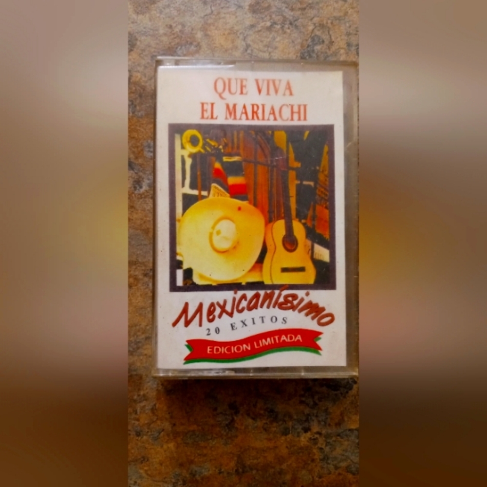 Que Viva El Mariachi Mexicanisimo 20 Exitos Cassette - White, Yellow, Red